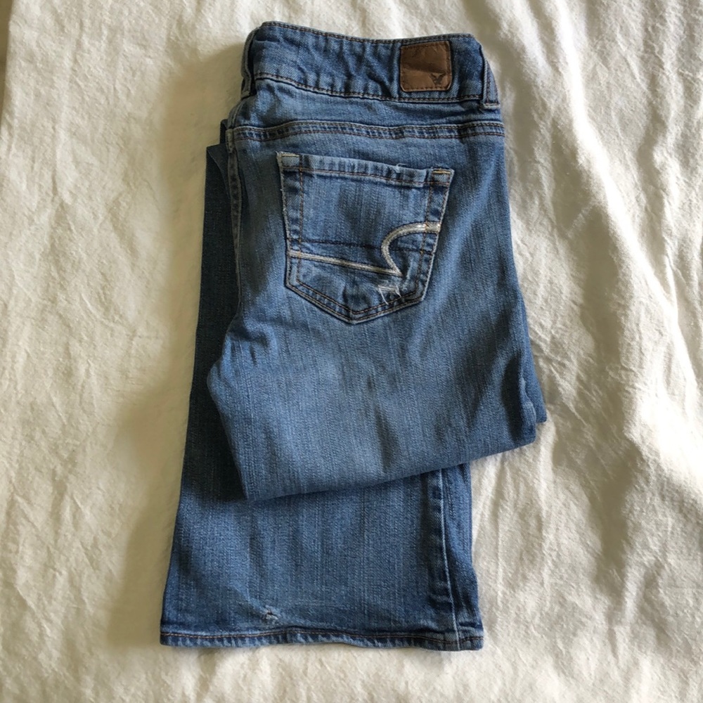 American Eagle distressed Jeans